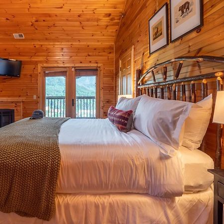 Hickory Ridge By Avantstay Incredible Private Elevated Cabin Sleeps 20 Gatlinburg Exterior photo